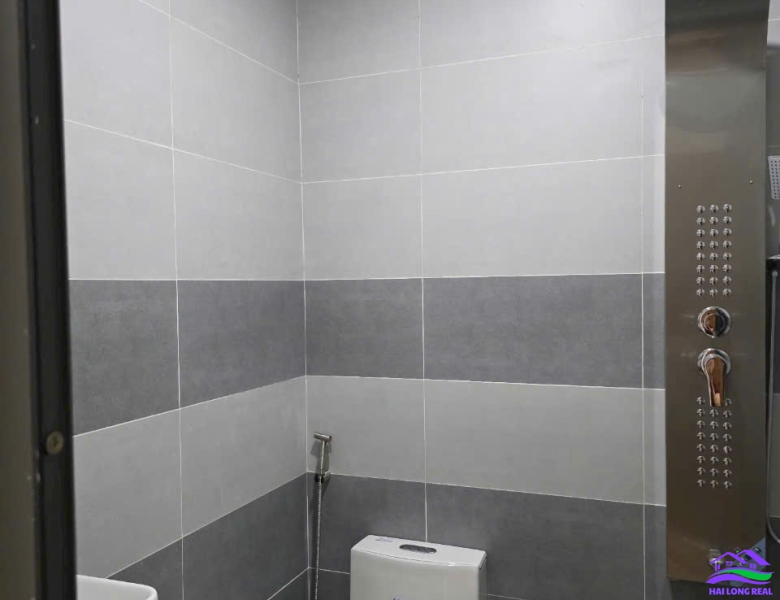 HAILONGREAL: NHÀ ĐẸP, GIÁ TỐT NHẤT KHU VỰC, đường 10m, giá: 6.9ty, DT: 5x11m, 4.5 tầng. khu 2295 huỳnh tấn phát, TT nhà bè