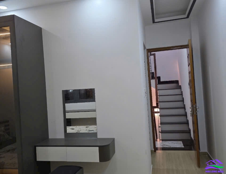 HAILONGREAL: NHÀ ĐẸP, GIÁ TỐT NHẤT KHU VỰC, đường 10m, giá: 6.9ty, DT: 5x11m, 4.5 tầng. khu 2295 huỳnh tấn phát, TT nhà bè