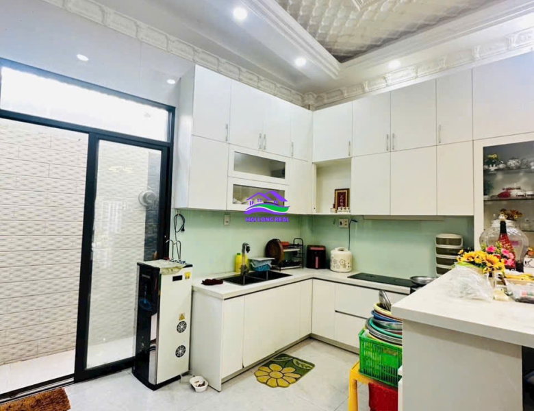 HAILONGREAL: NHÀ 7.3TY, DT: 6X14M, 4 TẦNG, 2637/ HUỲNH TẤN PHÁT