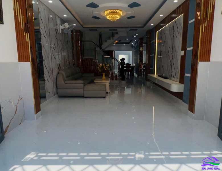 HAILONGREAL: Nhà giá: 6,9 tỷ, DT: 4*25m, 3,5 tầng, khu 2279 Huỳnh Tấn Phát, TT Nhà Bè