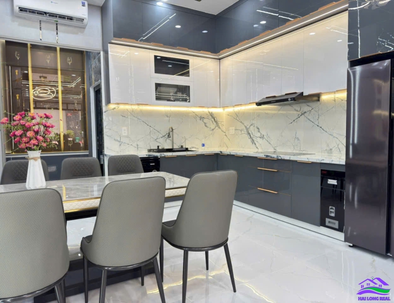 HAILONGREAL: NHÀ 8.25TY, DT: 4X16.5M, 4 TẦNG, MỚI 100%, KHU THE SUN, HUỲNH TẤN PHÁT, TT NHÀ BÈ