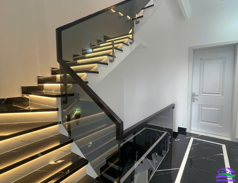 HAILONGREAL: NHÀ 1545/ LÊ VĂN LƯƠNG, 11TY, DT: 5.6X15M, 4 TẦNG, MỚI 100%, CẠNH CC KHAIHOAN LAND