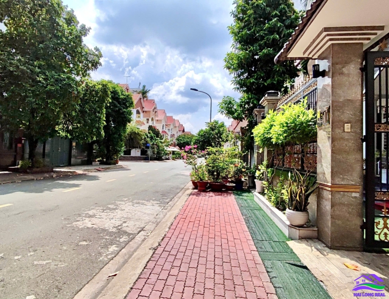 HAILONGREAL: BIỆT THỰ HIMLAM CẠNH REMIX, GIÁ: 75TY,  DT: 250M2, 1 HẦM + 3 TẦNG, BÌNH HƯNG, BÌNH CHÁNH